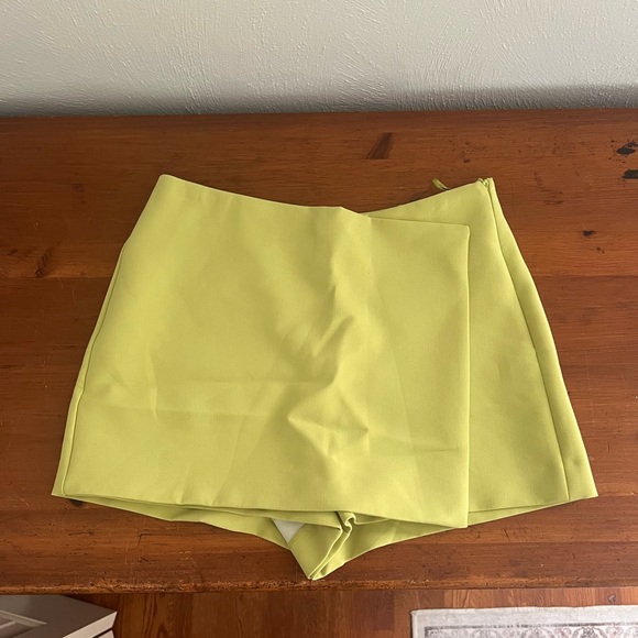 Zara - Lime Green Mini Skort -Size M - Picture 1 of 3